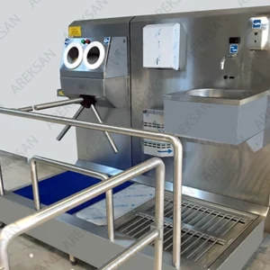 Hijyen bariyeri ve evyeli turnike sistemi ile entegre hijyen hattı, güvenli geçiş ve dezenfeksiyon sağlar.